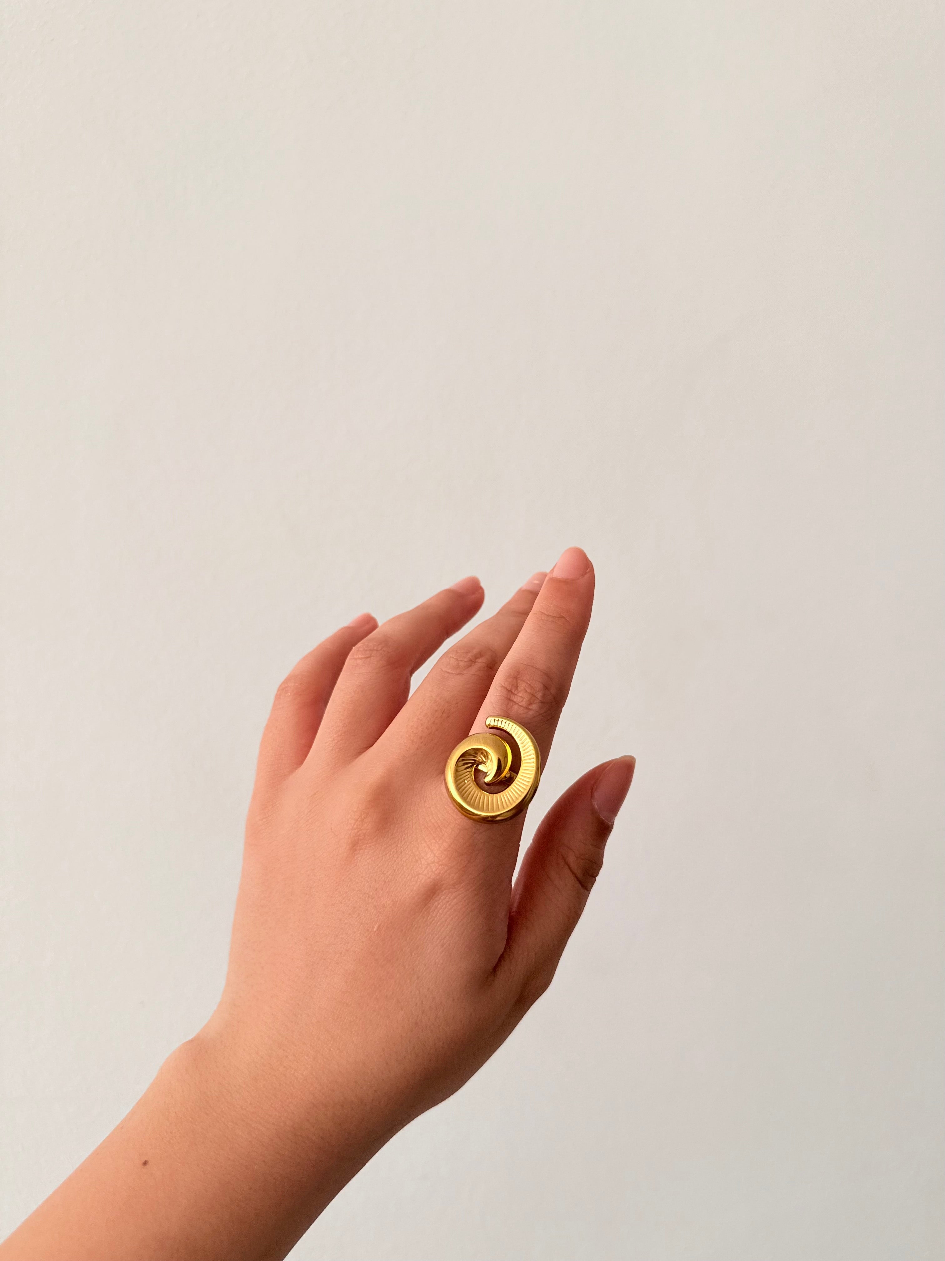 Seashell ring
